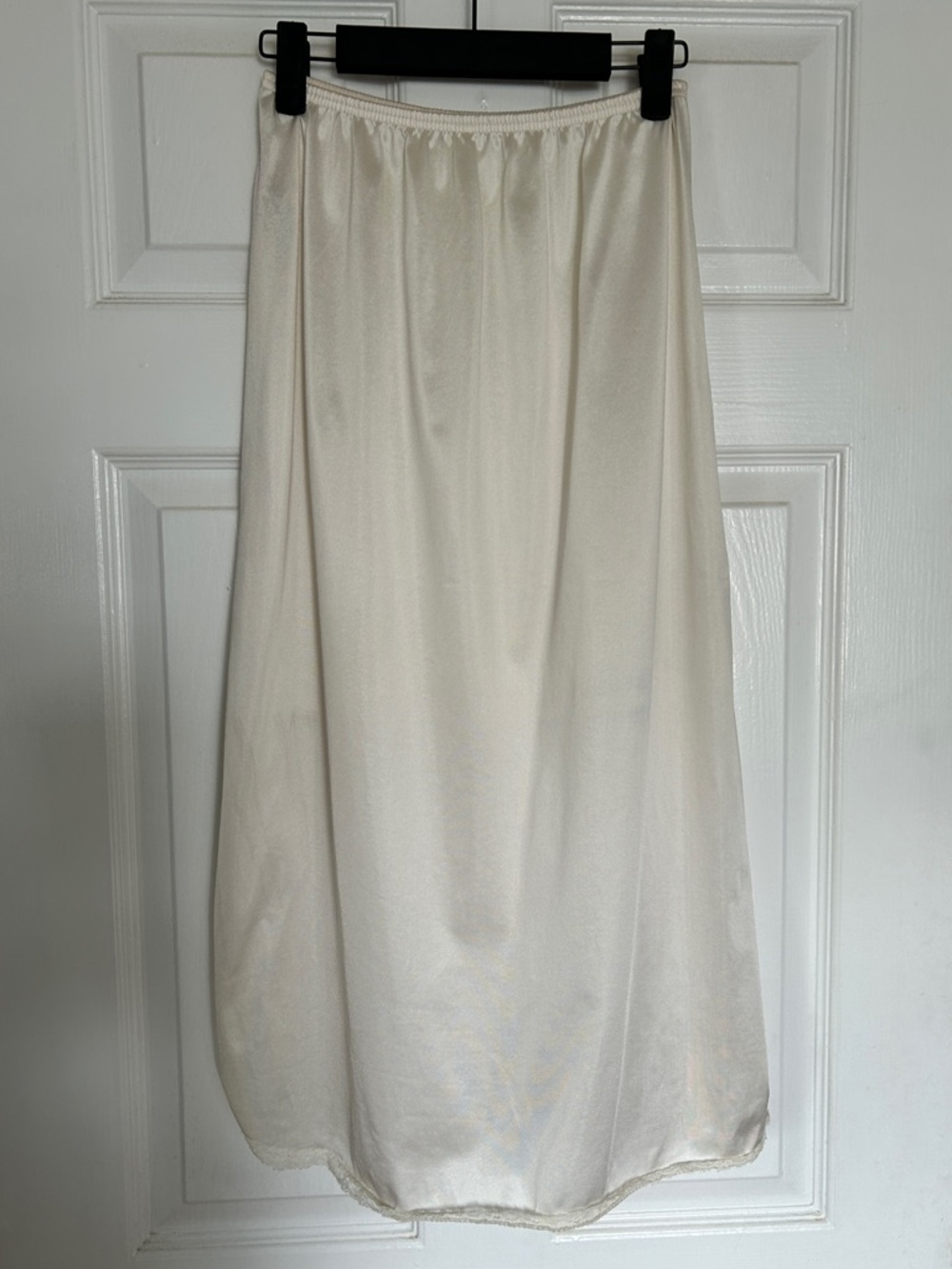 3/$20 Vintage White Slip Skirt w/ Lace Trim S - Picture 4 of 13